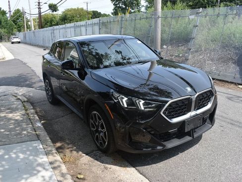 Used 2024 BMW X2 xDrive28i w/ Convenience Package AWD/4WD image 4