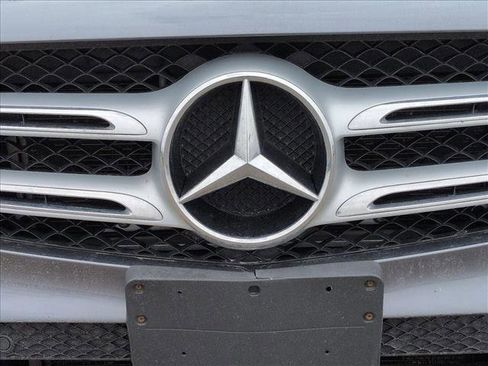 Used 2019 Mercedes-Benz GLC 300 4MATIC image 14