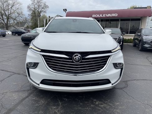 Used 2023 Buick Enclave Essence AWD/4WD image 11