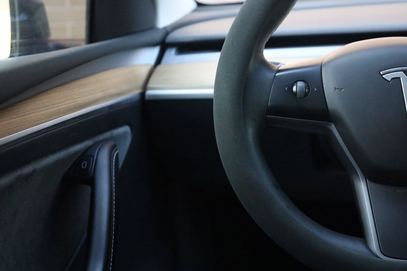 Used 2023 Tesla Model Y Long Range AWD/4WD image 32