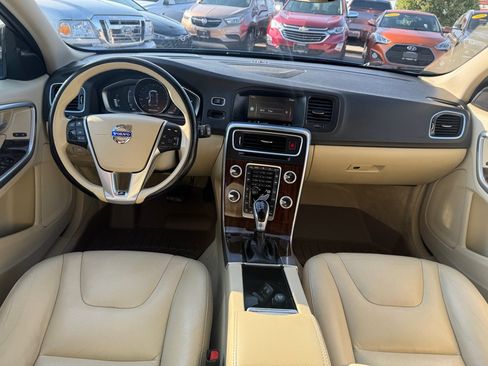 Used 2015 Volvo V60 T5 Platinum FWD image 23