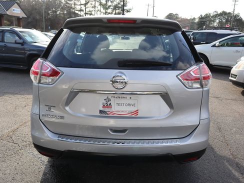 Used 2016 Nissan Rogue S FWD image 5