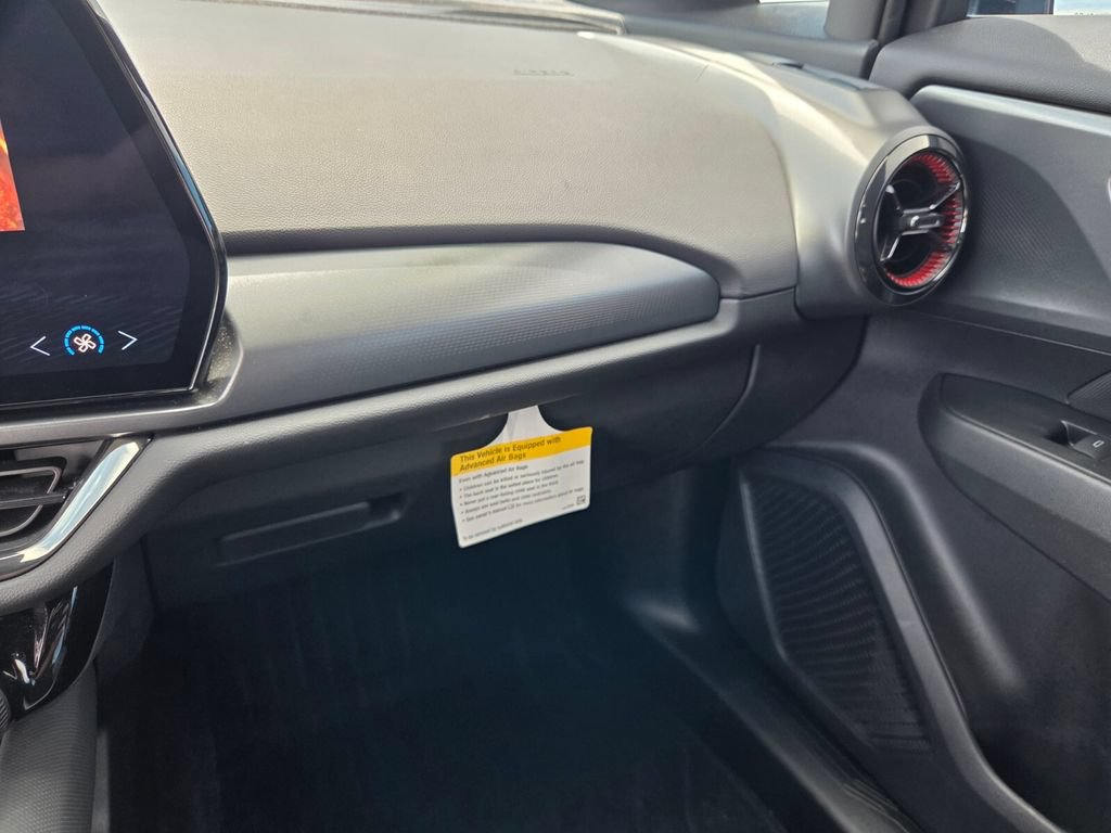 Used 2024 Chevrolet Equinox EV RS w/ LPO, Trailering Package FWD image 28
