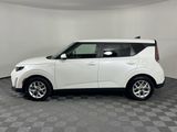 Used 2023 Kia Soul LX w/ LX Technology Package image 4