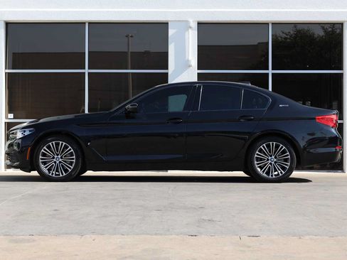 Used 2019 BMW 530e w/ Convenience Package RWD image 11