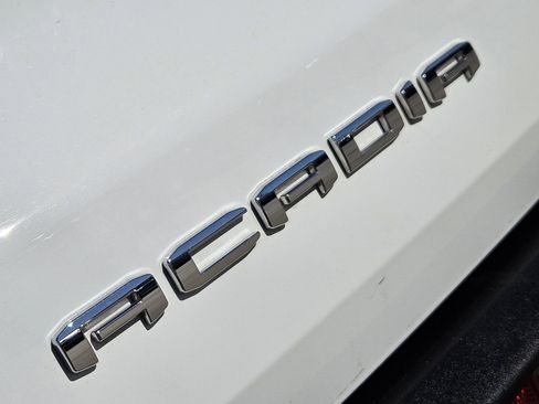 Certified 2025 GMC Acadia Elevation image 16