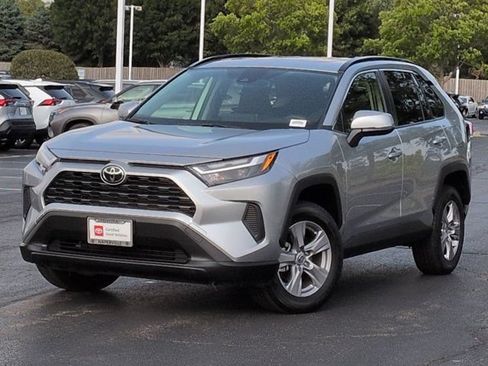 Used 2025 Toyota RAV4 XLE w/ Convenience Package AWD/4WD image 2
