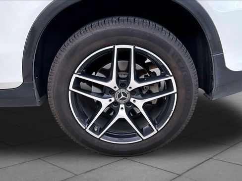 Used 2018 Mercedes-Benz GLC 300 image 10