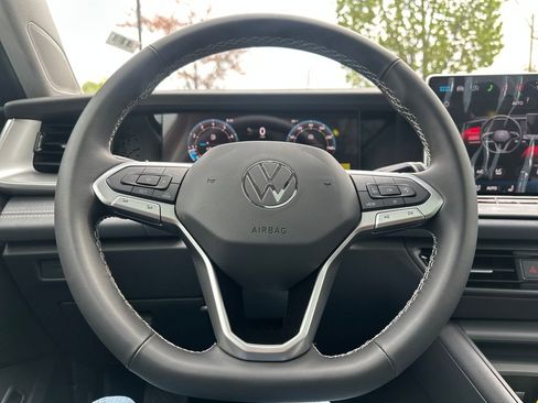 New 2026 Volkswagen Tiguan SE AWD/4WD image 7