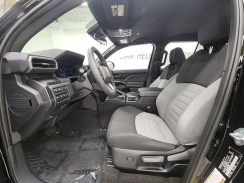 Used 2025 Toyota 4Runner 4WD image 6