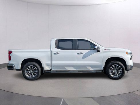 Used 2023 Chevrolet Silverado 1500 LT AWD/4WD image 7