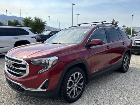 Used 2020 GMC Terrain SLT w/ Preferred Package AWD/4WD image 2