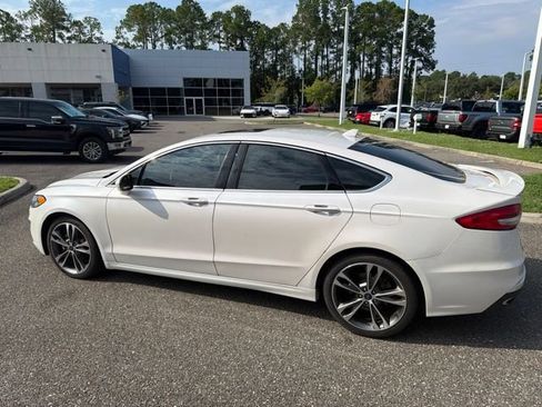 Used 2019 Ford Fusion Titanium FWD image 8