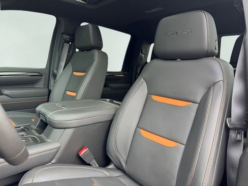 New 2026 GMC Sierra 2500 AT4 w/ AT4 Premium Plus Package AWD/4WD image 9