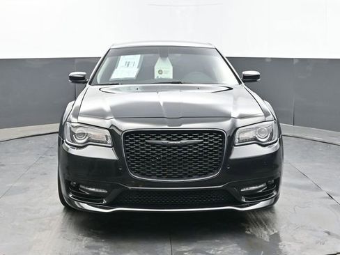 Used 2023 Chrysler 300 Touring L w/ Comfort Group RWD image 8