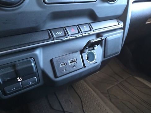 Used 2022 Chevrolet Silverado 2500 Custom w/ Custom Value Package AWD/4WD image 12