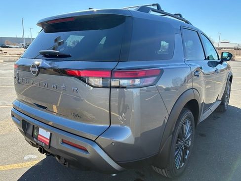 New 2026 Nissan Pathfinder SL FWD image 6