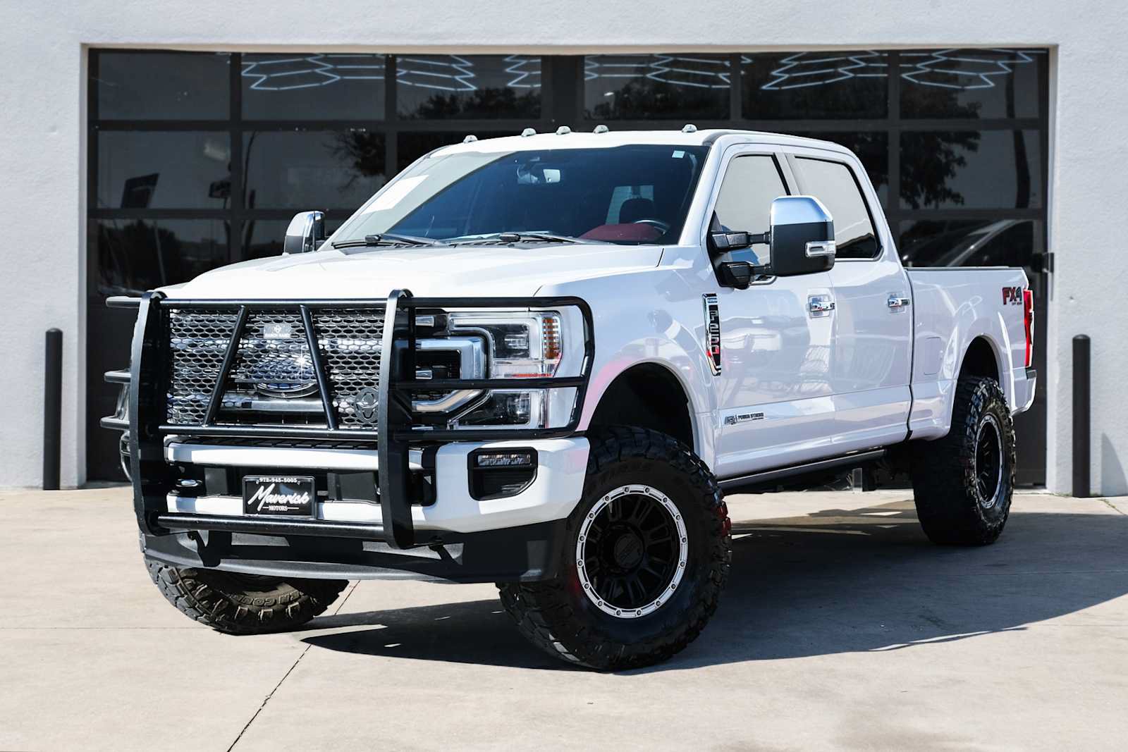 Used 2022 Ford F250 Platinum w/ FX4 Off-Road Package AWD/4WD image 1