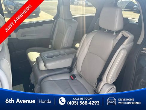 Used 2025 Honda Odyssey EX-L image 3