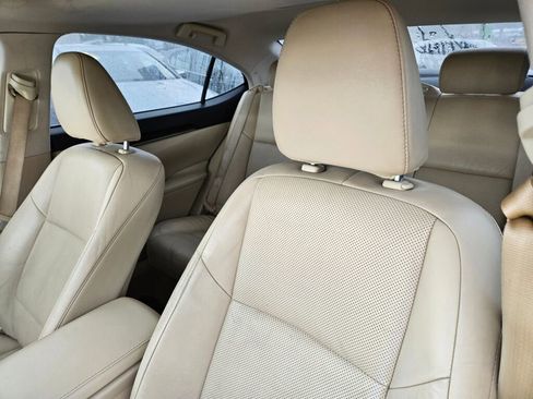 Used 2013 Lexus ES 350 w/ Luxury Pkg image 10