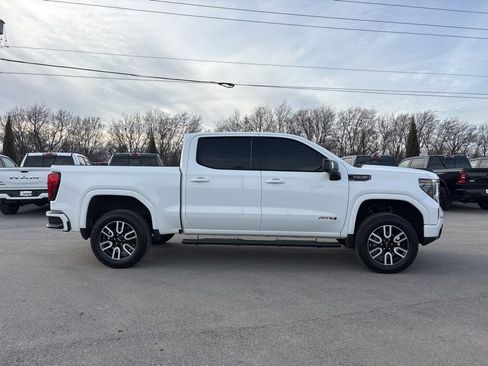 Used 2022 GMC Sierra 1500 AT4 w/ AT4 Premium Package image 2