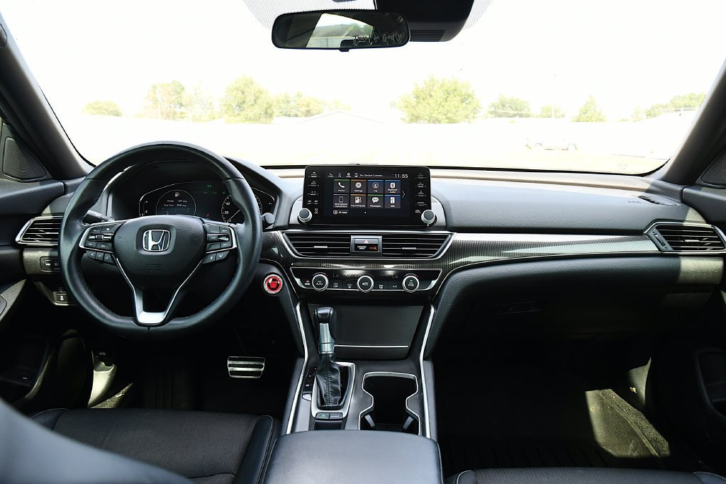 Used 2018 Honda Accord Sport image 20