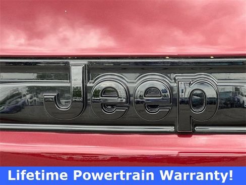 New 2025 Jeep Grand Cherokee Altitude image 11