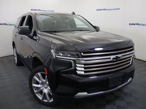 Used 2023 Chevrolet Tahoe High Country AWD/4WD image 2