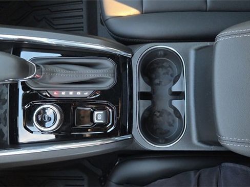 New 2026 GMC Canyon Elevation w/ Convenience Package image 35