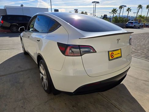 Used 2023 Tesla Model Y Long Range image 4