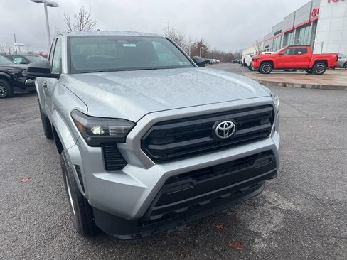 Used 2024 Toyota Tacoma SR w/ Towing Package RWD image 4