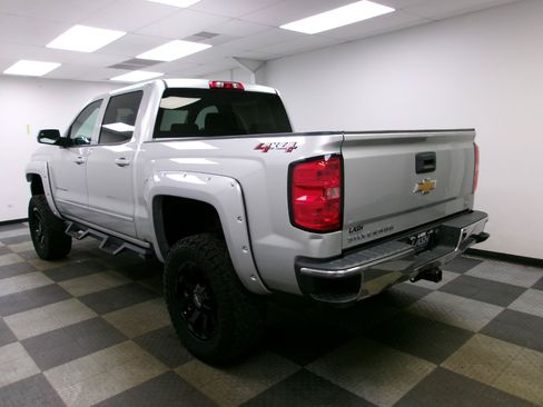 Used 2018 Chevrolet Silverado 1500 LT w/ Trailering Package AWD/4WD image 2