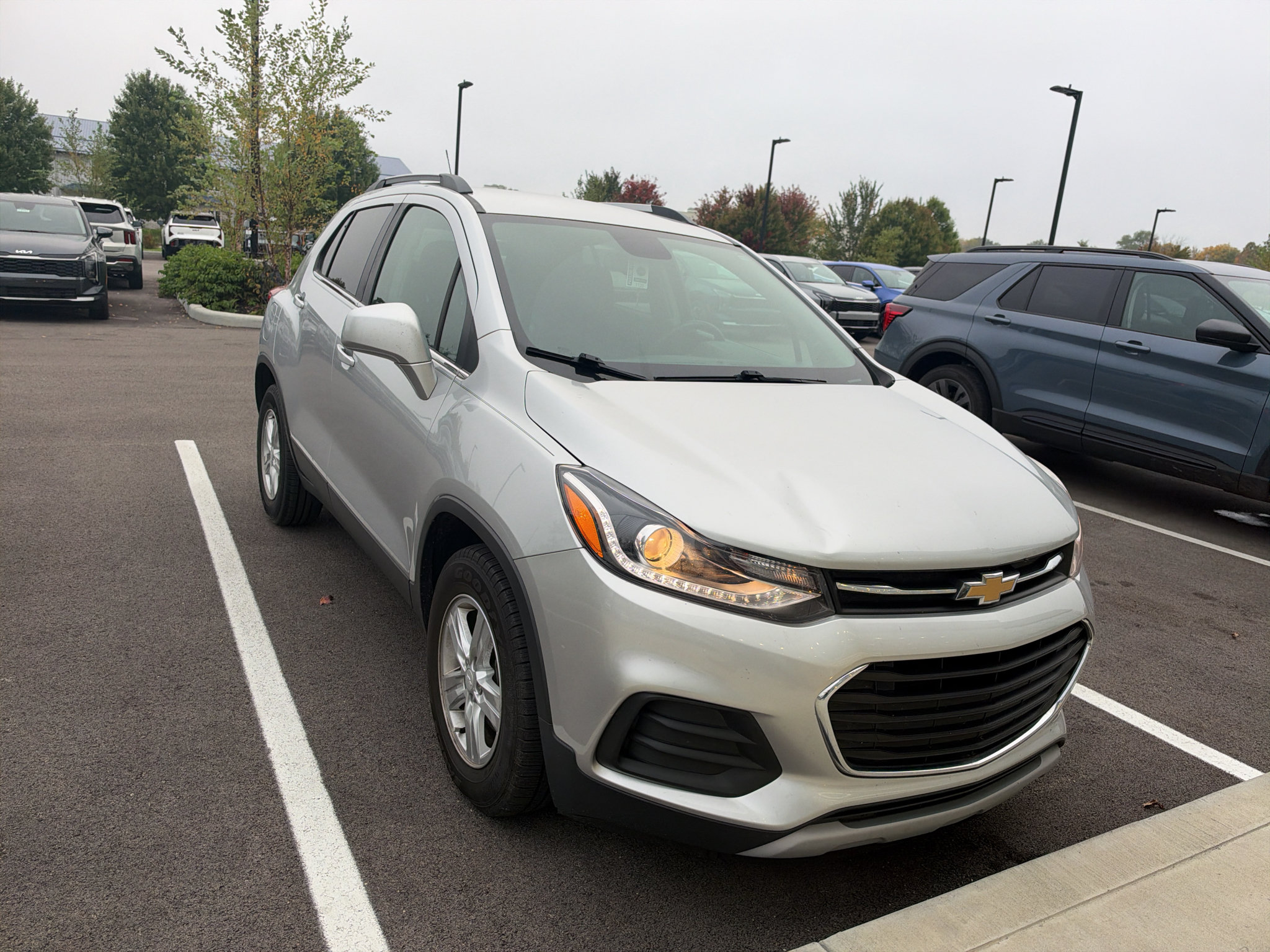 Used 2019 Chevrolet Trax LT FWD image 3