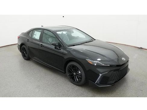New 2026 Toyota Camry SE image 13