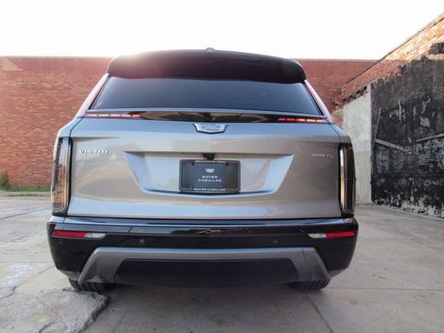 New 2026 Cadillac Vistiq Sport image 14