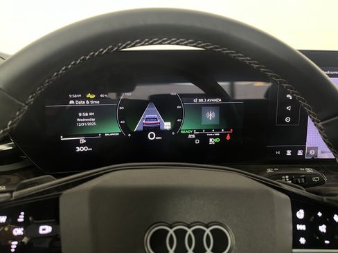 Used 2025 Audi Q5 Premium w/ Convenience Package image 14