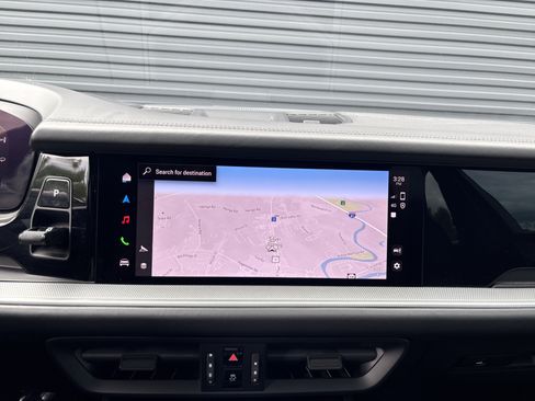 Certified 2024 Porsche Cayenne S image 17