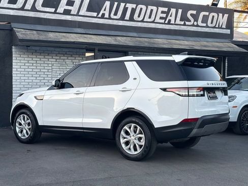 Used 2017 Land Rover Discovery SE image 21