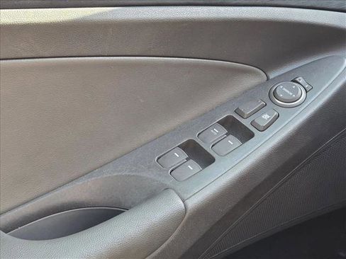 Used 2013 Hyundai Sonata GLS w/ Popular Equipment Pkg FWD image 11