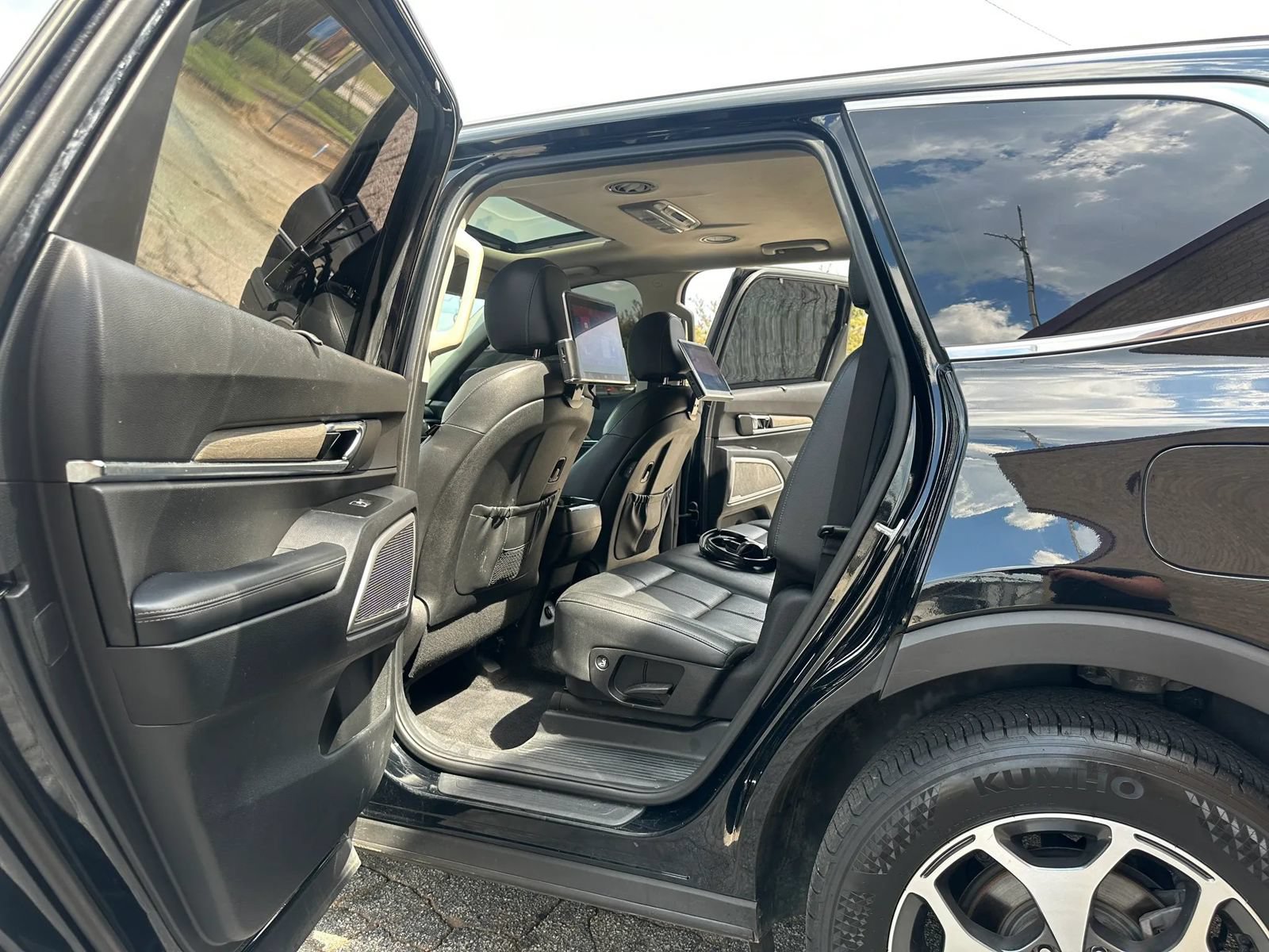 Used 2022 Kia Telluride EX FWD image 11