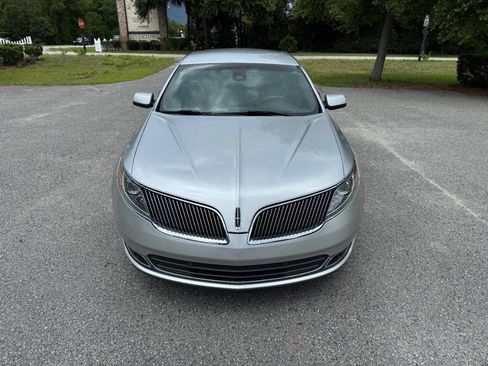 Used 2013 Lincoln MKS FWD image 2