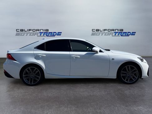 Used 2018 Lexus IS 300 F Sport RWD image 4