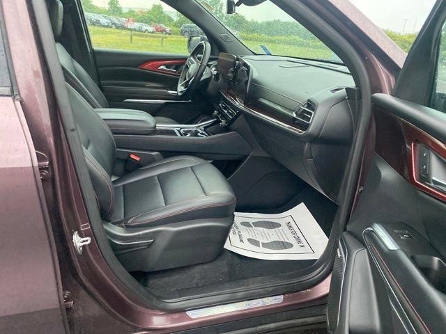 Used 2024 Chevrolet Traverse Z71 w/ Enhanced Driving Package AWD/4WD image 9