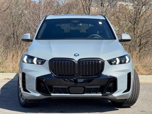 Used 2026 BMW X5 xDrive50e w/ Executive Package AWD/4WD image 2