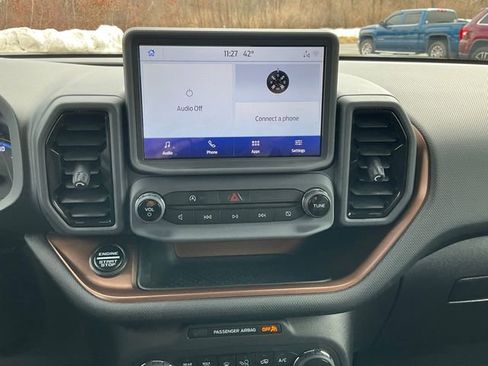 Used 2024 Ford Bronco Sport Outer Banks image 3