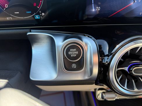 New 2026 Mercedes-Benz GLB 250 4MATIC image 30