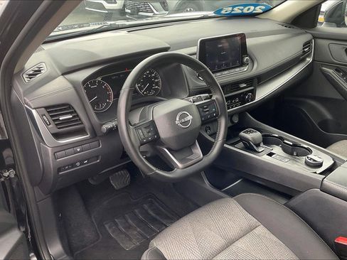 Used 2025 Nissan Rogue SV AWD/4WD image 15