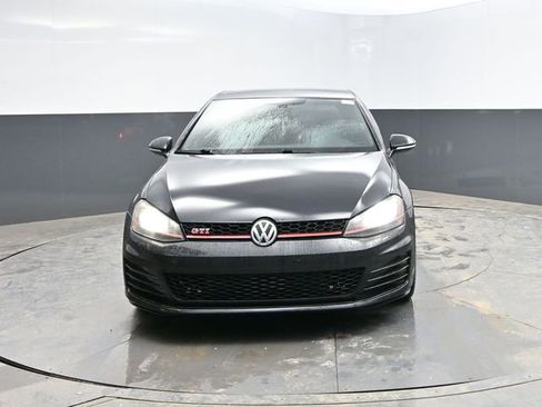 Used 2017 Volkswagen GTI SE image 4