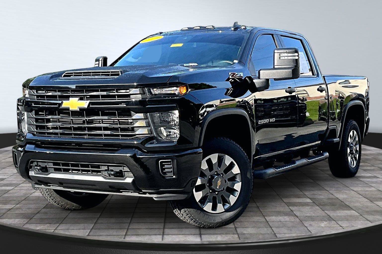 Used 2024 Chevrolet Silverado 2500 Custom w/ Custom Value Package AWD/4WD image 12