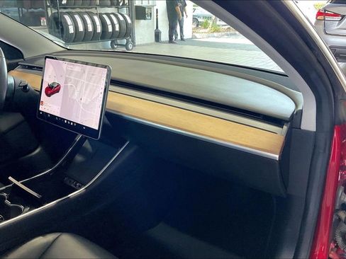 Used 2018 Tesla Model 3 Long Range RWD image 22